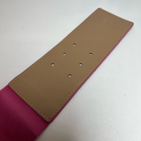 Jessica Simpson Pink Belt Faux Reptile Leather Stretch Cinch Elastic Size Medium - Picture 6 of 8